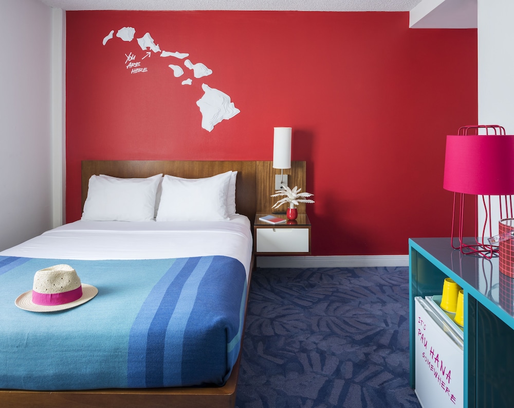 Shoreline Hotel Waikiki — Hotel rooms in Honolulu, Hawaii