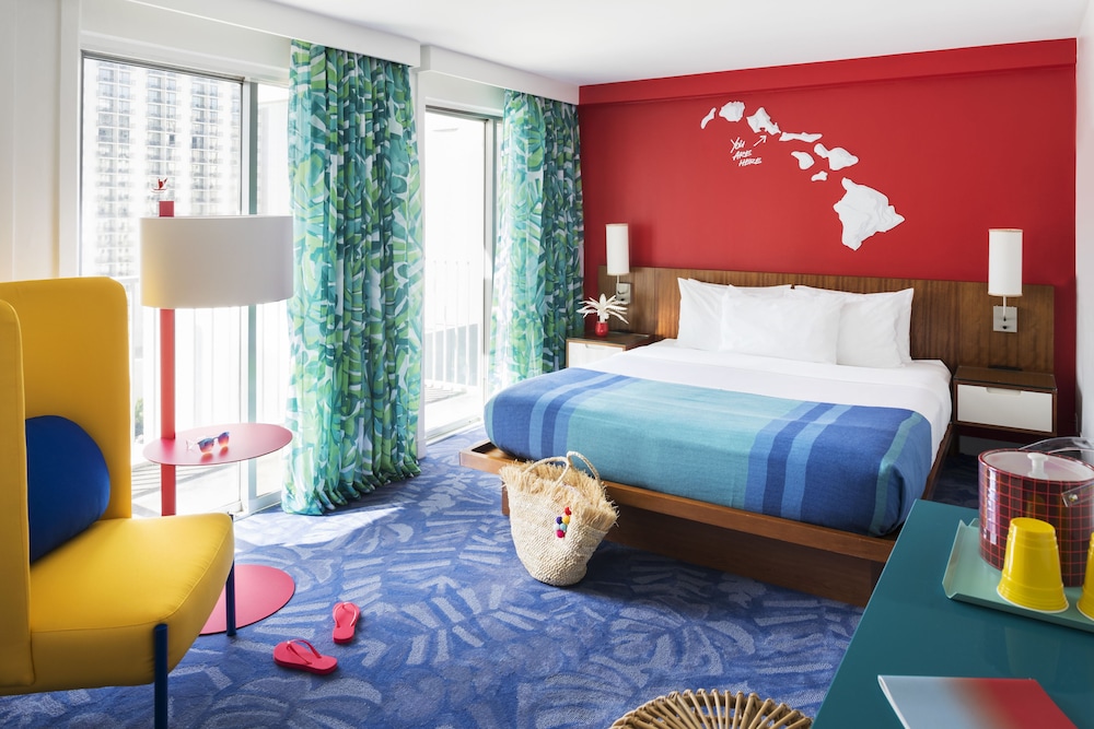 Shoreline Hotel Waikiki — Hotel rooms in Honolulu, Hawaii