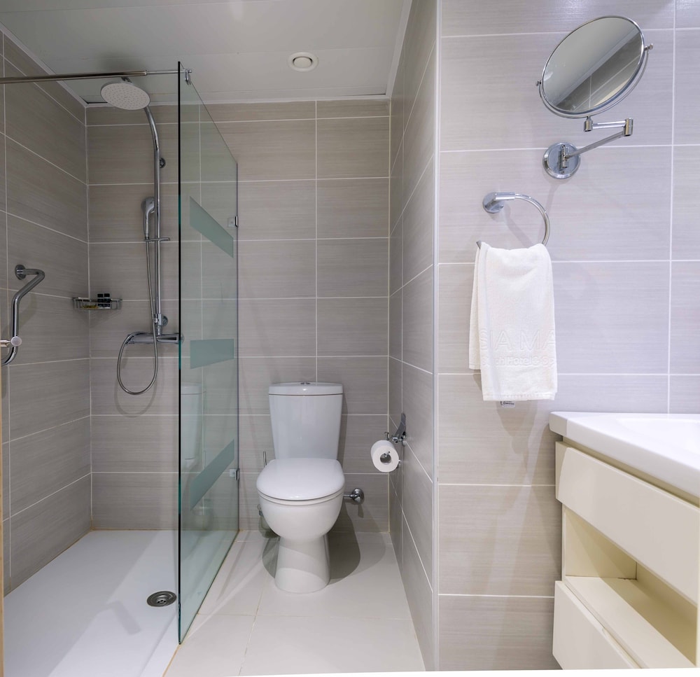 Tasia Maris Beach Hotel and Spa - Adults Only — Hotel rooms in Ayia Napa, Famagusta Region