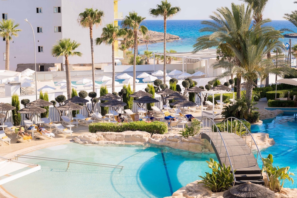 Tasia Maris Beach Hotel and Spa - Adults Only — Swimming pool in Ayia Napa, Famagusta Region