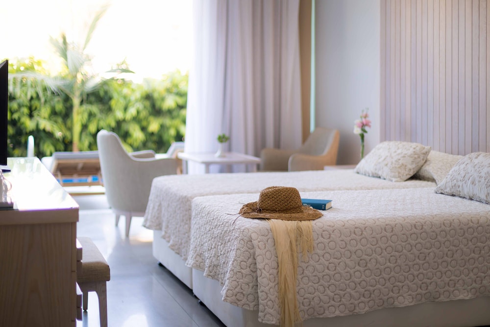 Tasia Maris Beach Hotel and Spa - Adults Only — Hotel rooms in Ayia Napa, Famagusta Region