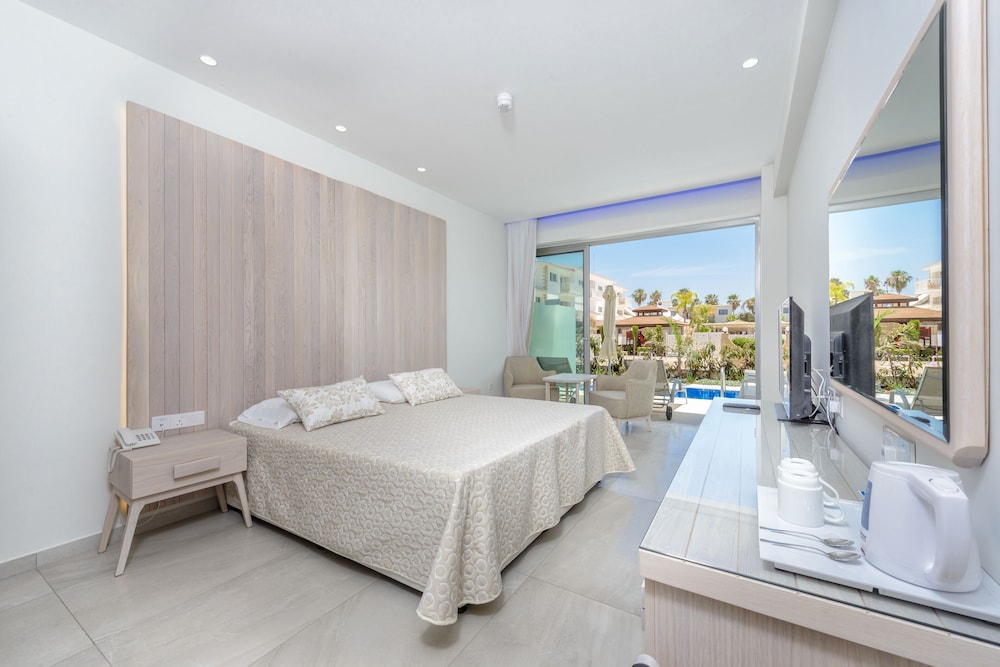 Tasia Maris Beach Hotel and Spa - Adults Only — Hotel rooms in Ayia Napa, Famagusta Region