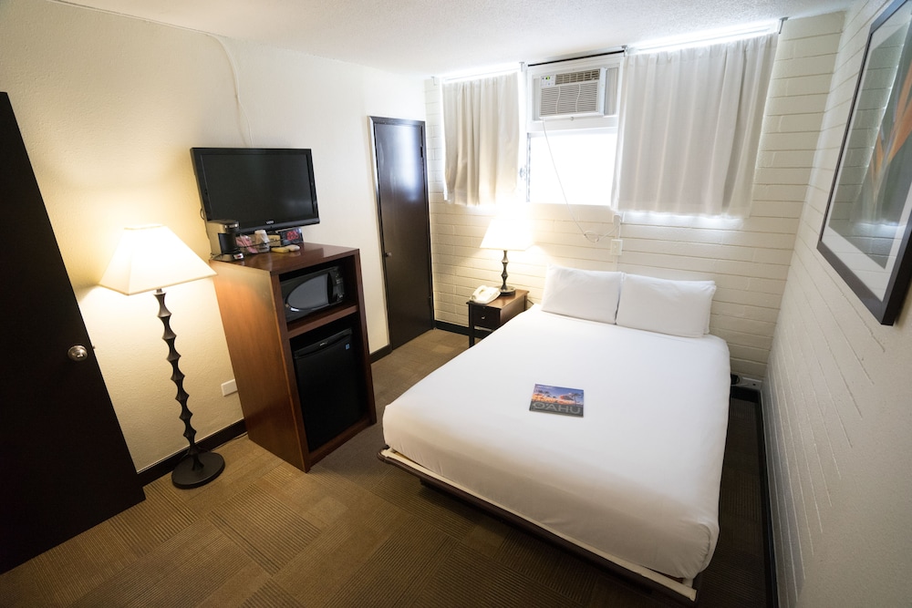 Stay Hotel Waikiki — Hotel rooms in Honolulu, Hawaii