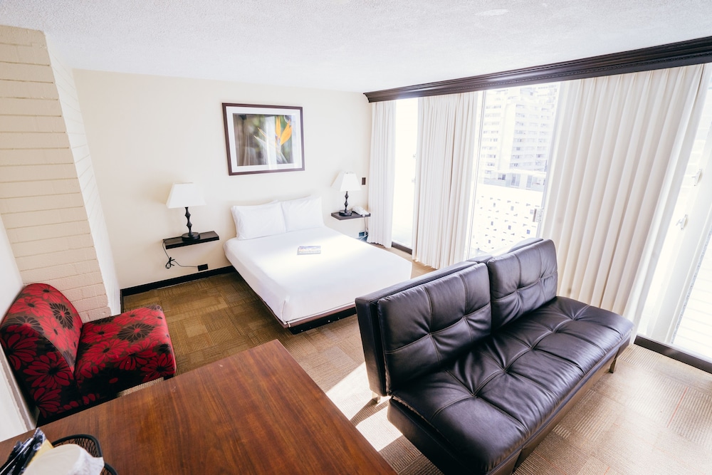 Stay Hotel Waikiki — Hotel rooms in Honolulu, Hawaii