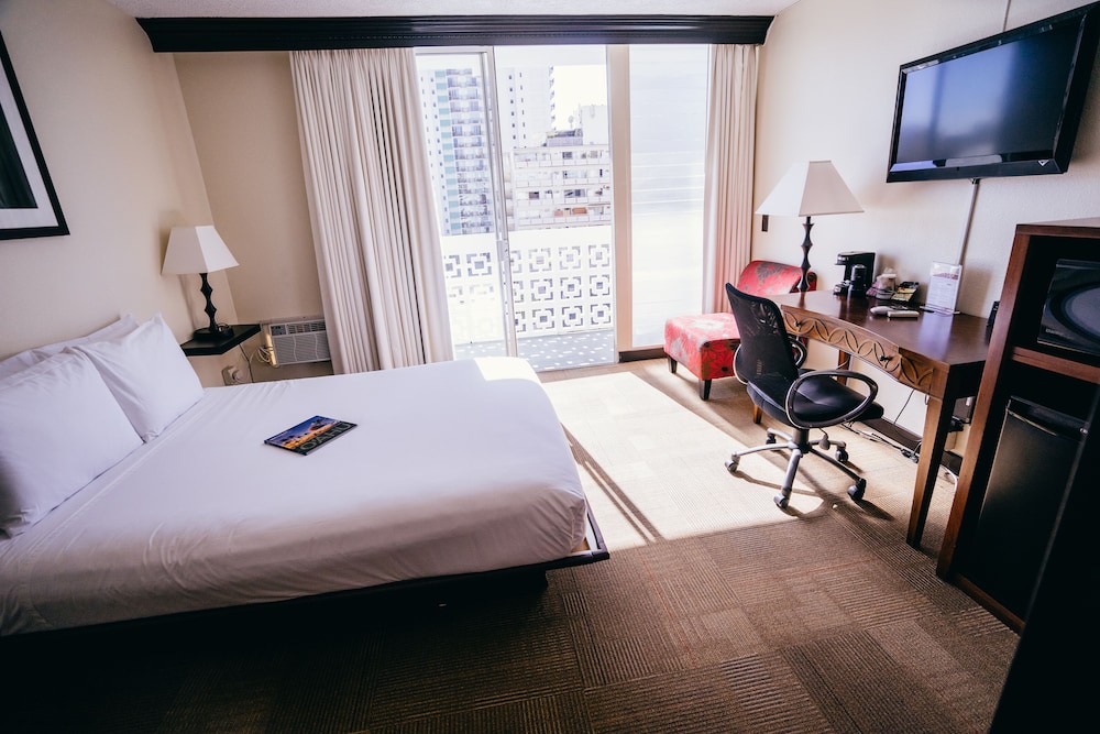 Stay Hotel Waikiki — Hotel rooms in Honolulu, Hawaii
