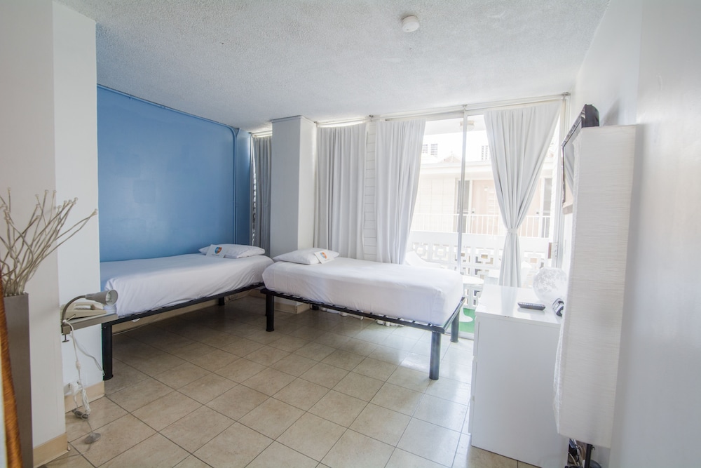 Stay Hotel Waikiki — Hotel rooms in Honolulu, Hawaii