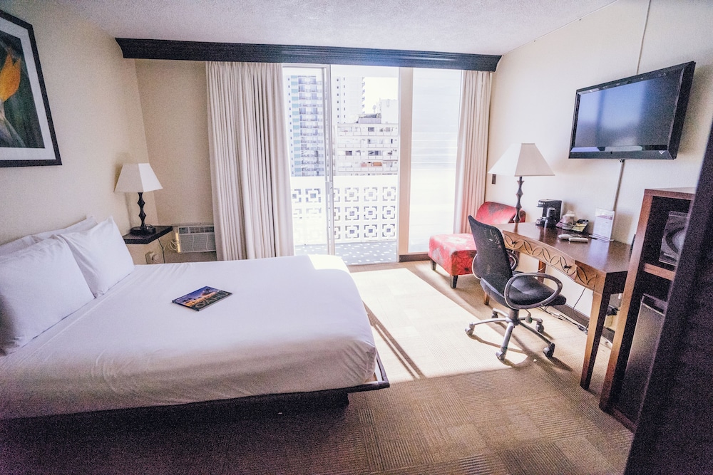 Stay Hotel Waikiki — Hotel rooms in Honolulu, Hawaii
