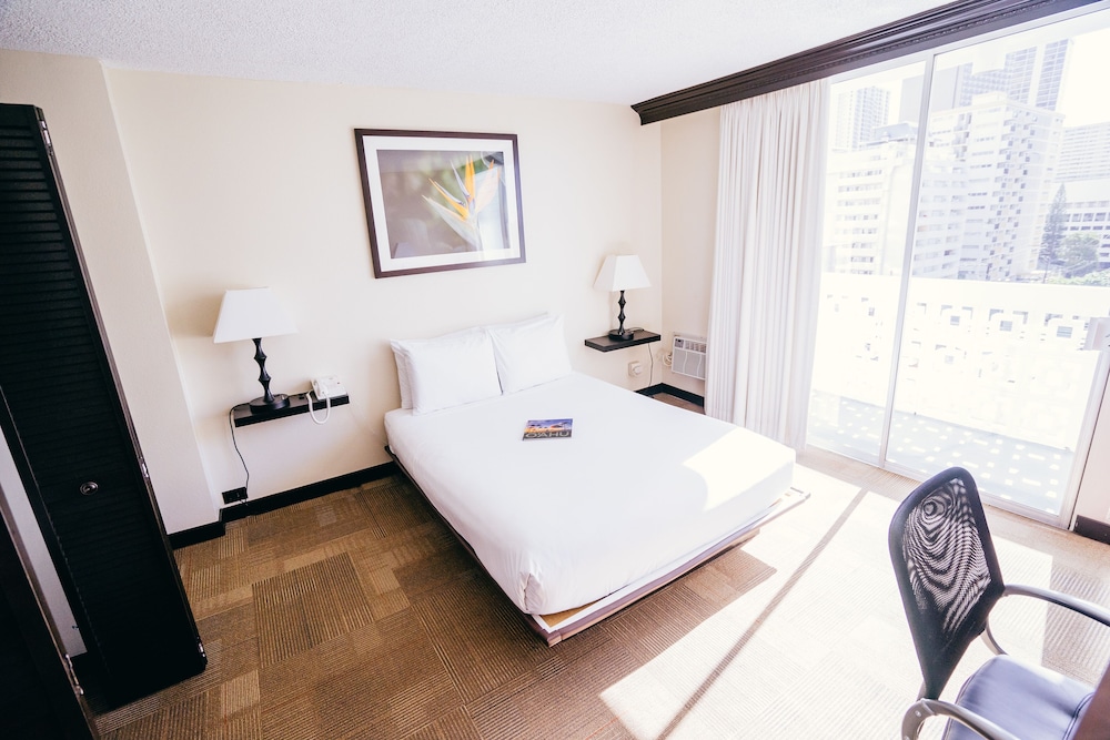 Stay Hotel Waikiki — Hotel rooms in Honolulu, Hawaii