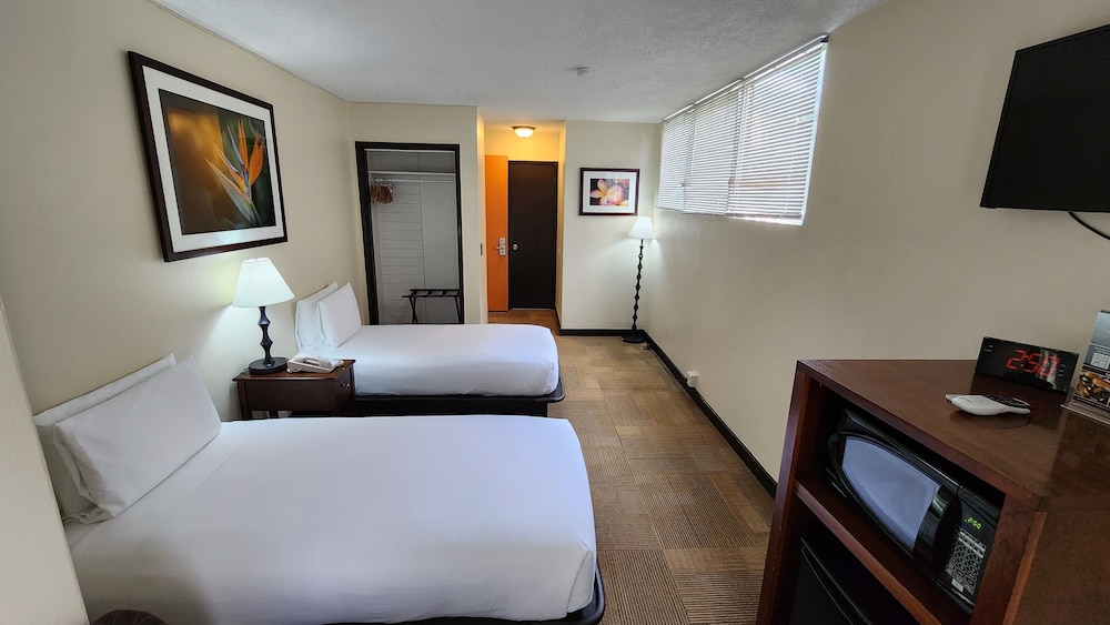 Stay Hotel Waikiki — Hotel rooms in Honolulu, Hawaii