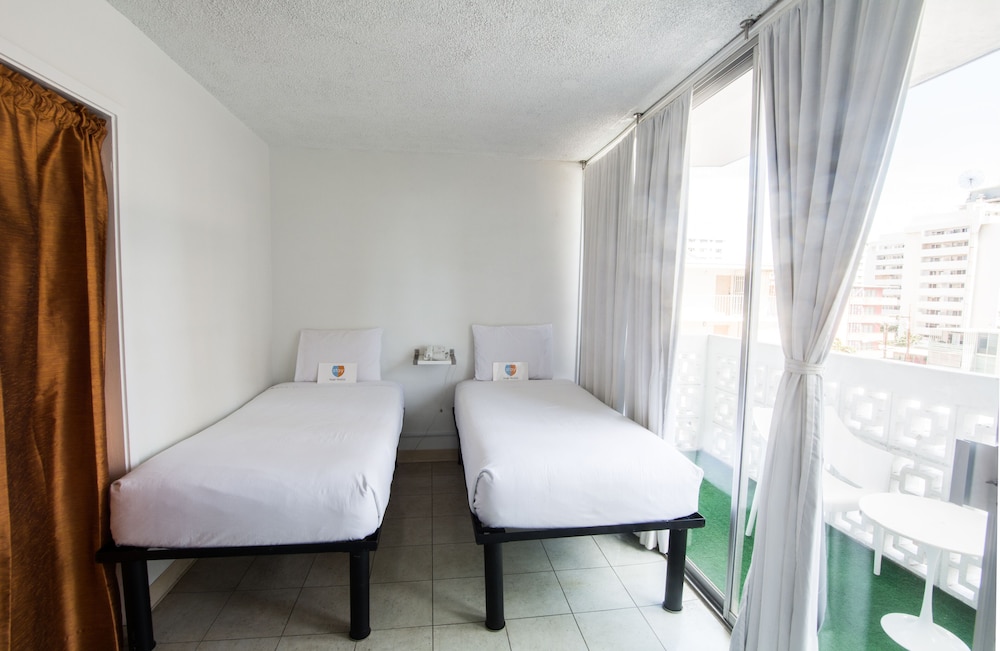 Stay Hotel Waikiki — Hotel rooms in Honolulu, Hawaii