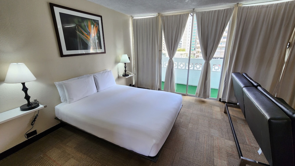 Stay Hotel Waikiki — Hotel rooms in Honolulu, Hawaii