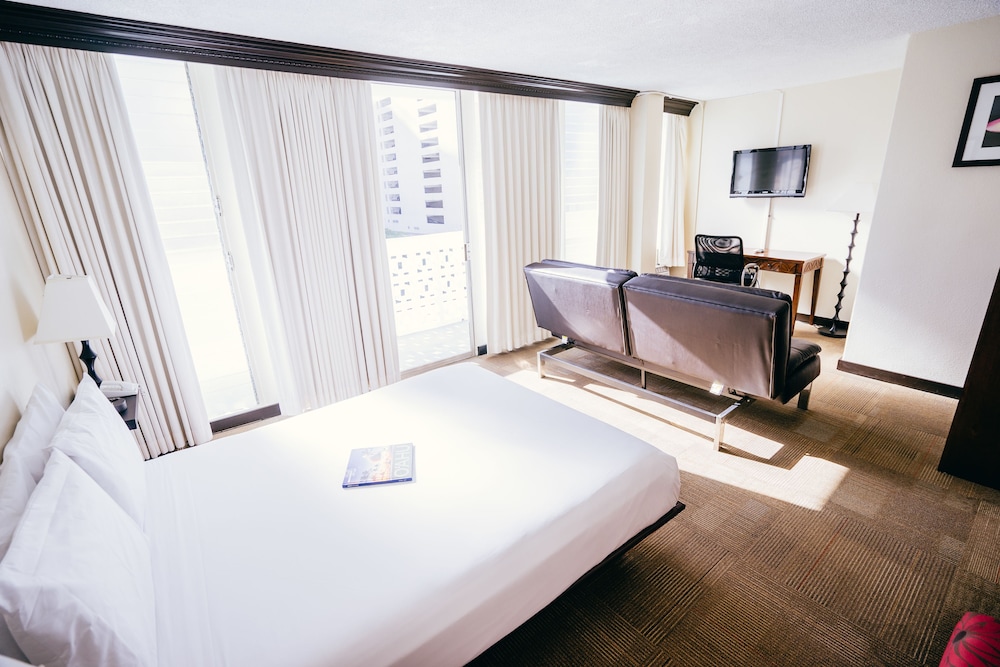 Stay Hotel Waikiki — Hotel rooms in Honolulu, Hawaii