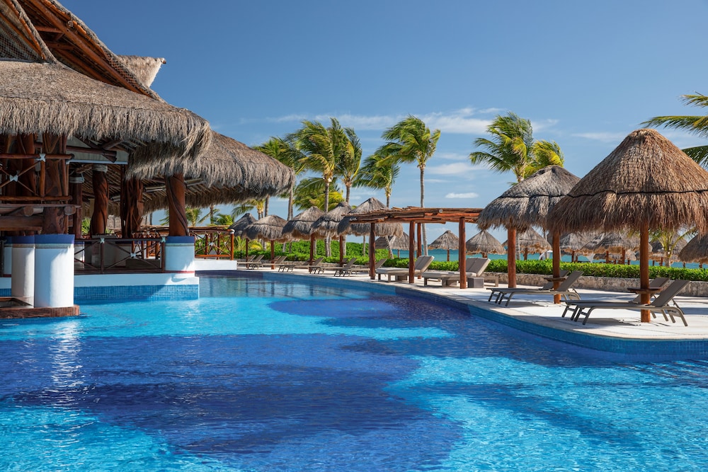 Excellence Riviera Cancun - Adults Only All Inclusive — Swimming pool in Puerto Morelos, Quintana Roo