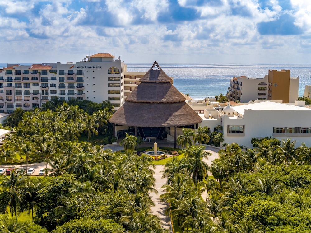 Fiesta Americana Condesa Cancun All Inclusive — Hotel building in Cancun, Quintana Roo