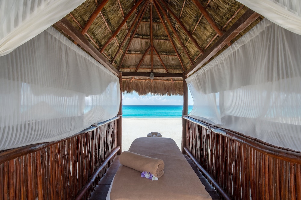 Fiesta Americana Condesa Cancun All Inclusive — Hotel rooms in Cancun, Quintana Roo