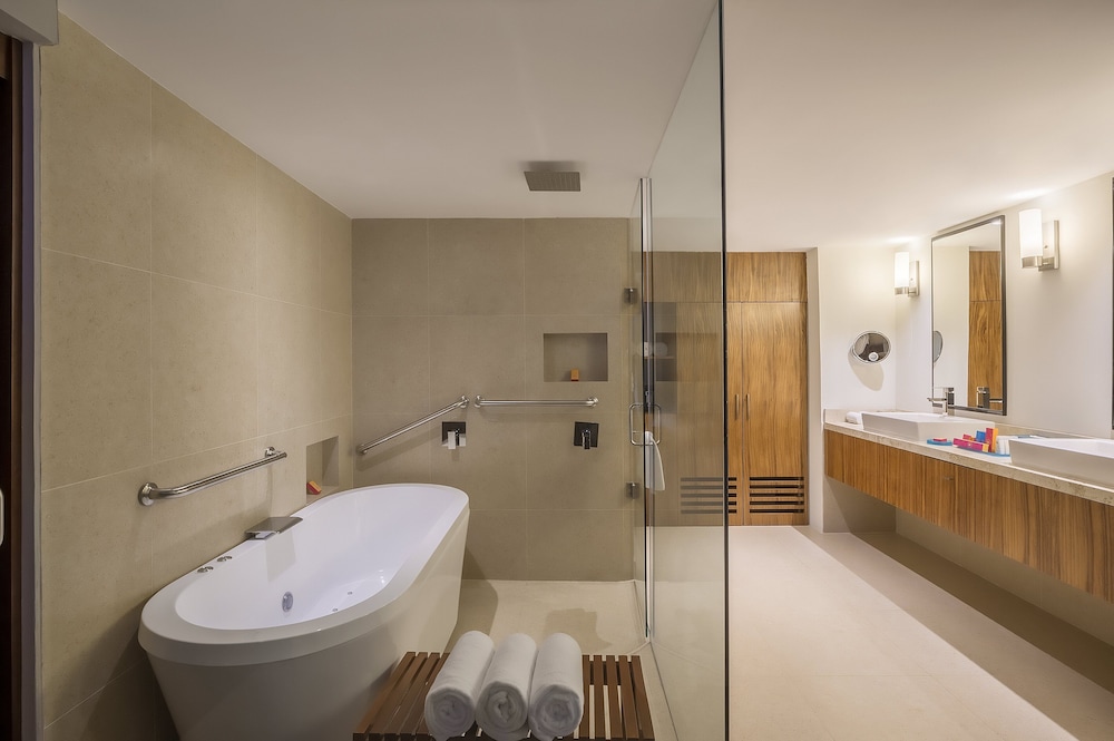 Fiesta Americana Condesa Cancun All Inclusive — Hotel rooms in Cancun, Quintana Roo