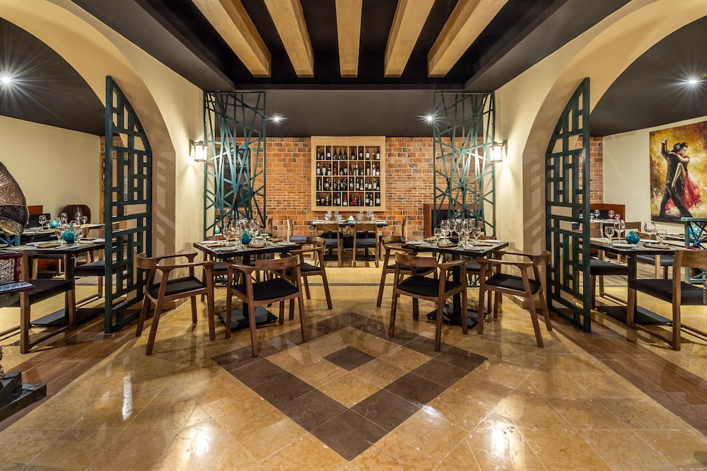 Fiesta Americana Condesa Cancun All Inclusive — Restaurant & bars in Cancun, Quintana Roo