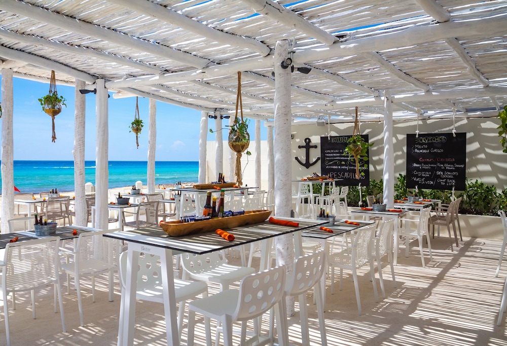 Fiesta Americana Condesa Cancun All Inclusive — Restaurant & bars in Cancun, Quintana Roo
