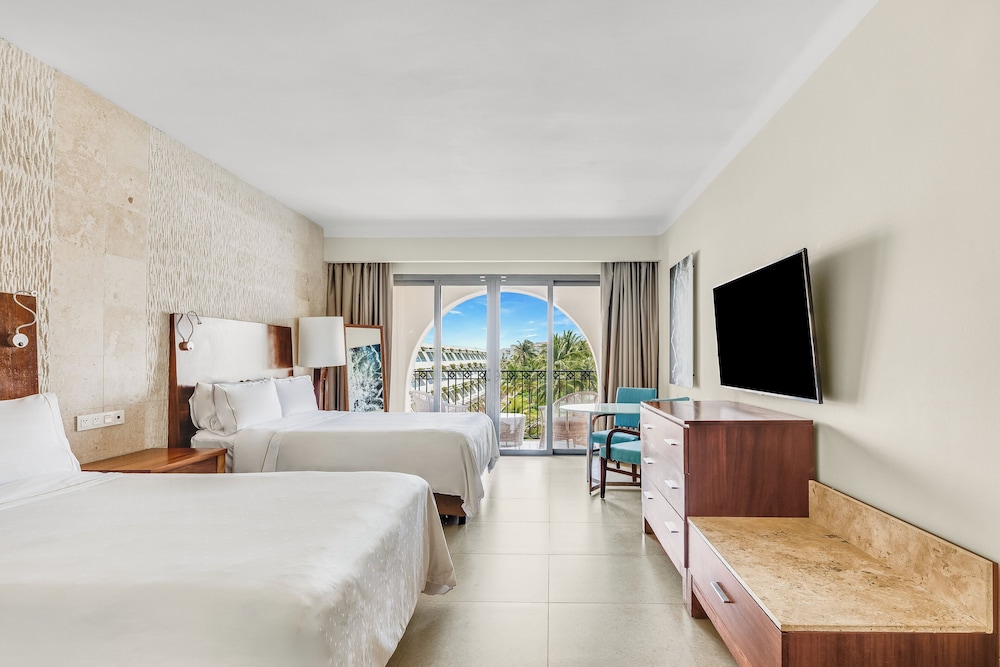 Fiesta Americana Condesa Cancun All Inclusive — Hotel rooms in Cancun, Quintana Roo