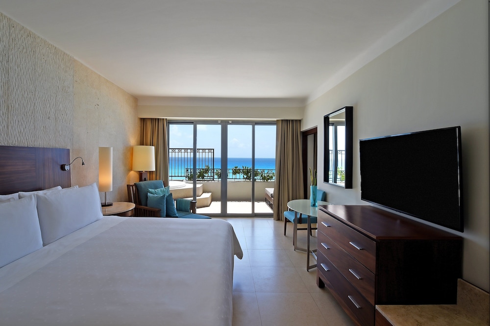 Fiesta Americana Condesa Cancun All Inclusive — Hotel rooms in Cancun, Quintana Roo