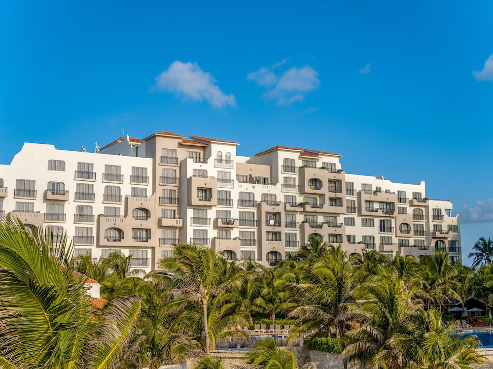 Fiesta Americana Condesa Cancun All Inclusive — Hotel building in Cancun, Quintana Roo