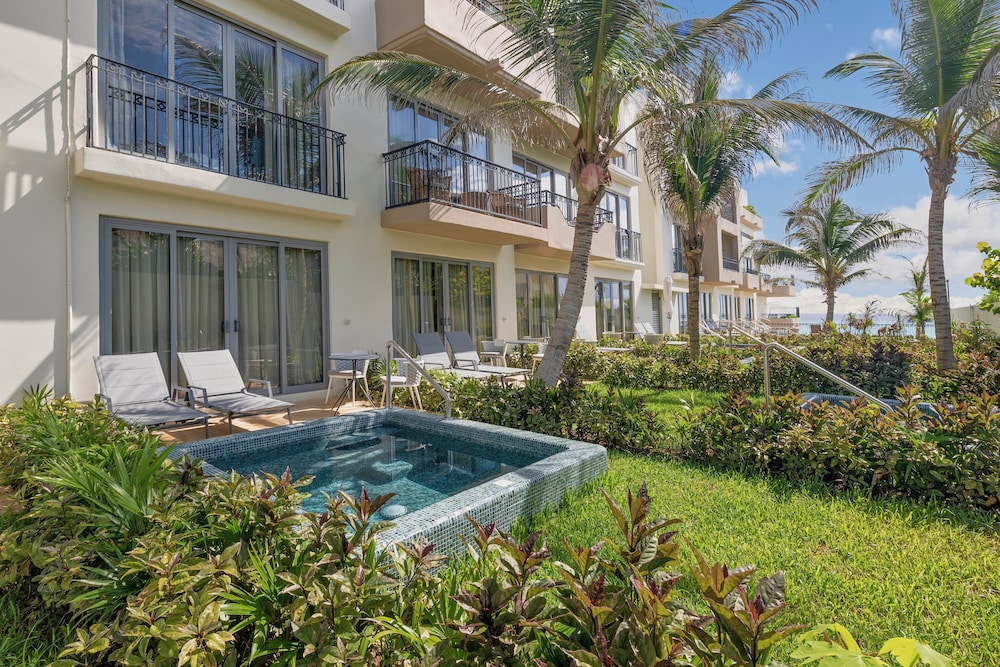Fiesta Americana Condesa Cancun All Inclusive — Swimming pool in Cancun, Quintana Roo