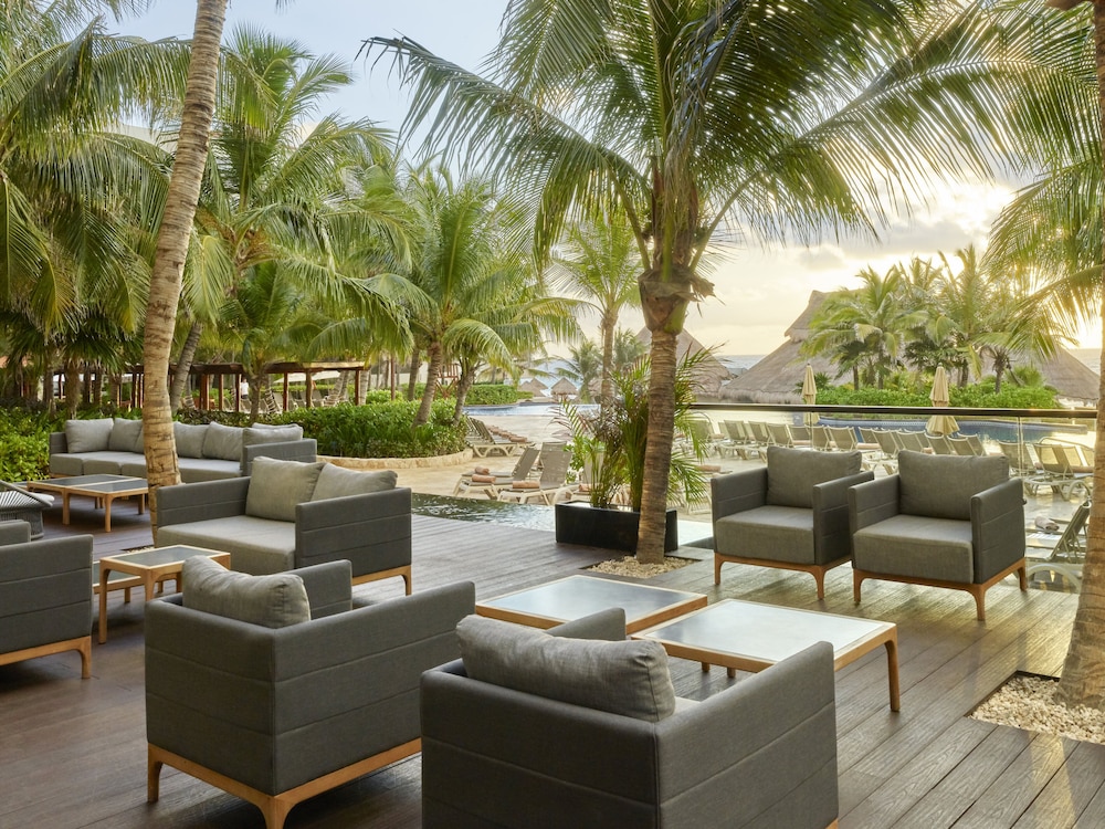 Fiesta Americana Condesa Cancun All Inclusive — Swimming pool in Cancun, Quintana Roo