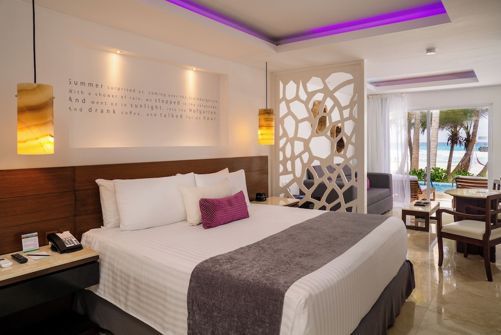 Flamingo Cancun - All Inclusive — Hotel rooms in Cancun, Quintana Roo