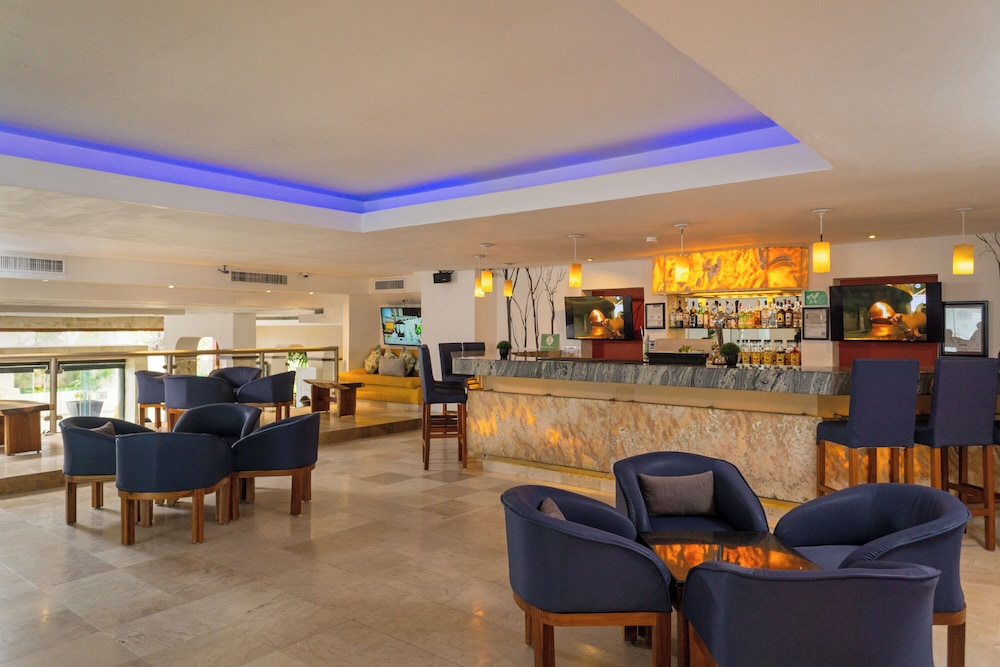 Flamingo Cancun - All Inclusive — Restaurant & bars in Cancun, Quintana Roo