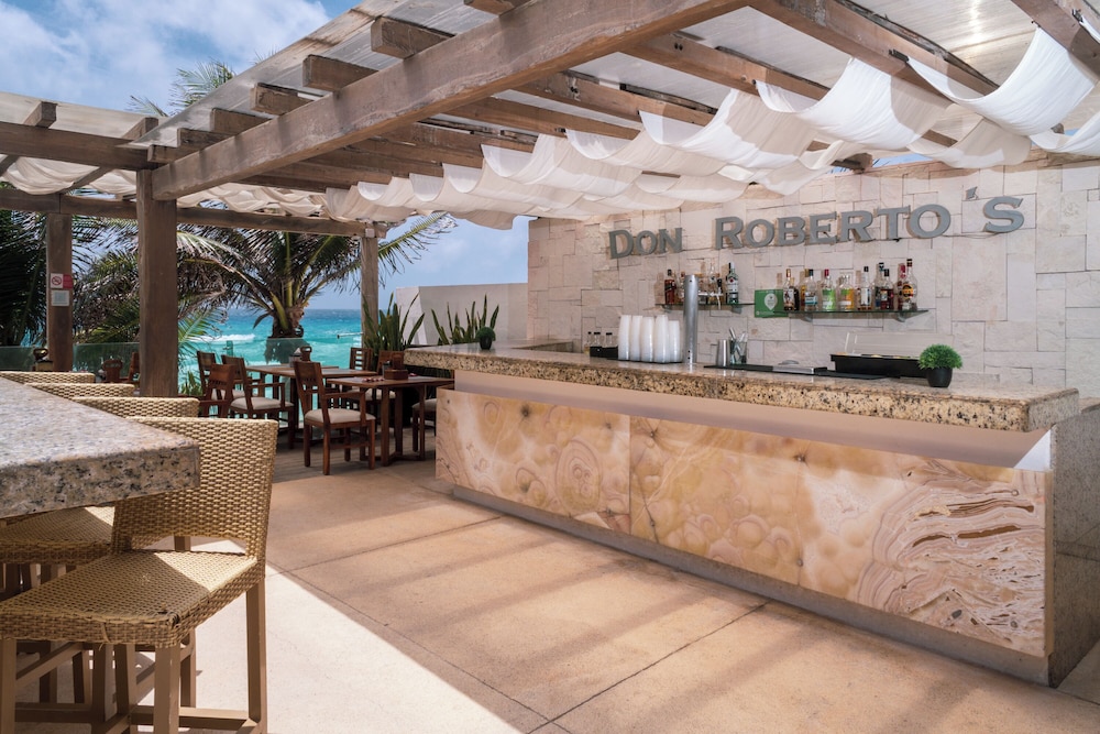 Flamingo Cancun - All Inclusive — Restaurant & bars in Cancun, Quintana Roo