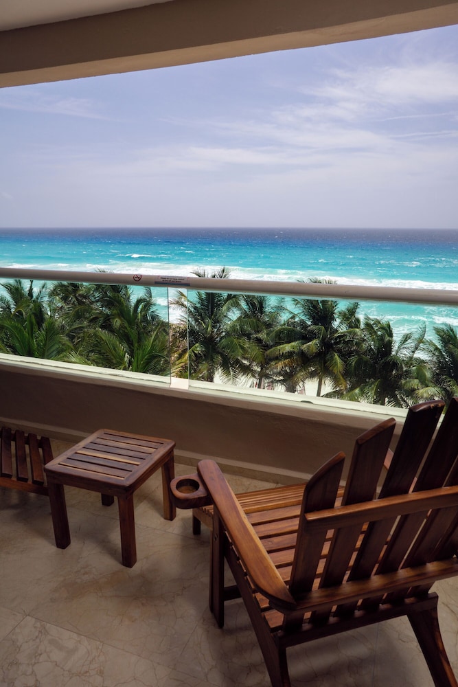 Flamingo Cancun - All Inclusive — Beach in Cancun, Quintana Roo