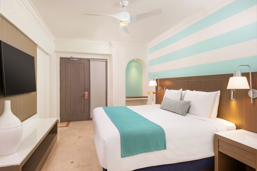 Wyndham Alltra Playa del Carmen Adults Only All Inclusive — Rooms in Playa del Carmen, Quintana Roo