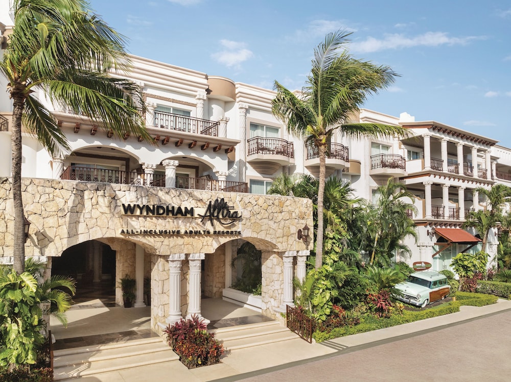 Wyndham Alltra Playa del Carmen Adults Only All Inclusive — Outdoor in Playa del Carmen, Quintana Roo