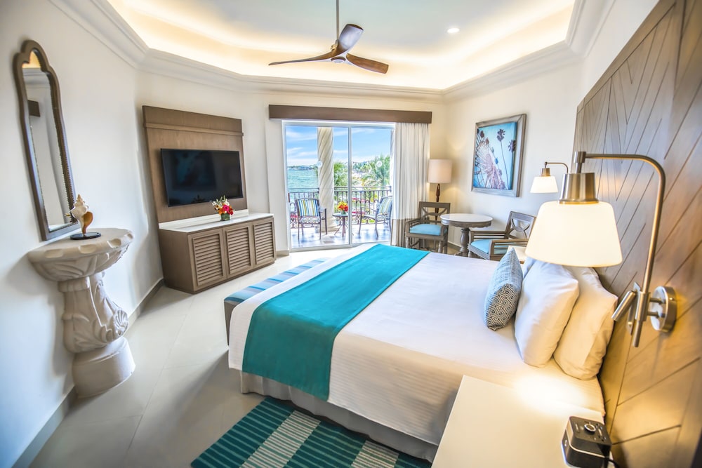 Wyndham Alltra Playa del Carmen Adults Only All Inclusive — Rooms in Playa del Carmen, Quintana Roo