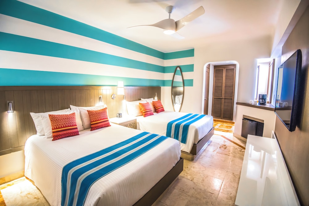 Wyndham Alltra Playa del Carmen Adults Only All Inclusive — Rooms in Playa del Carmen, Quintana Roo