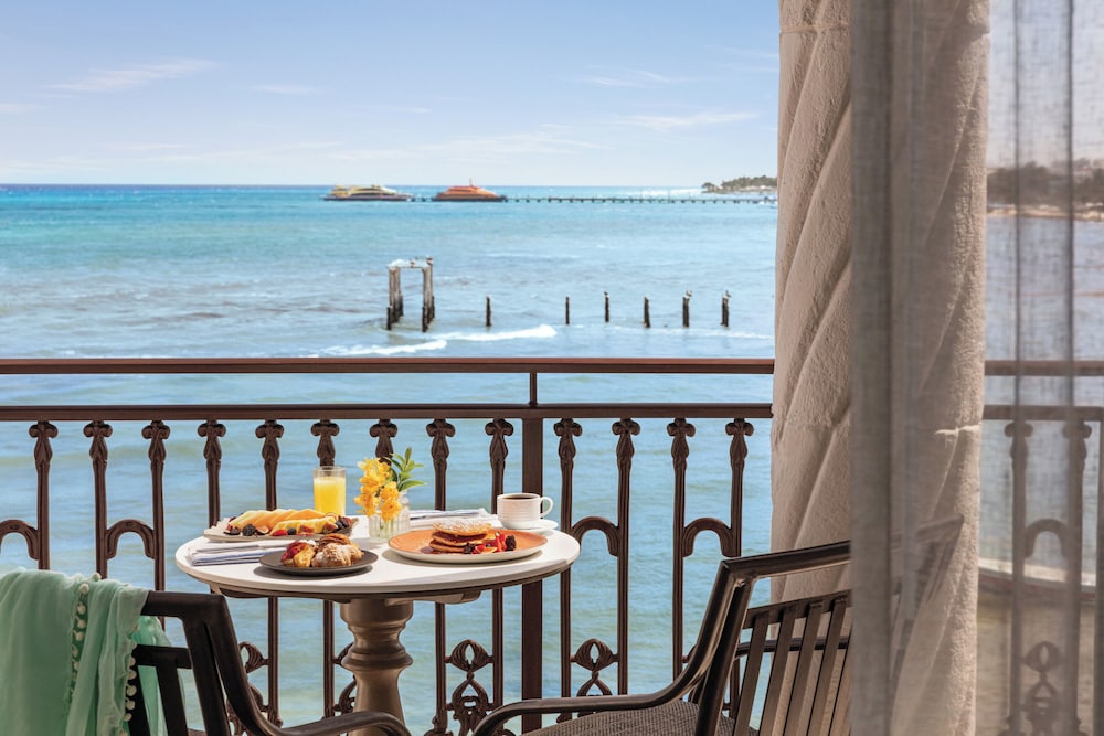 Wyndham Alltra Playa del Carmen Adults Only All Inclusive — Rooms in Playa del Carmen, Quintana Roo