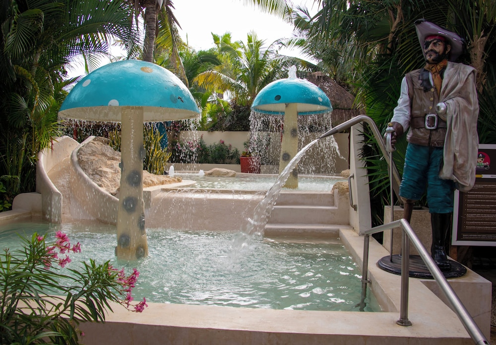 The Grand Oasis Cancun - All Inclusive — Attractions for children in Cancun, Quintana Roo