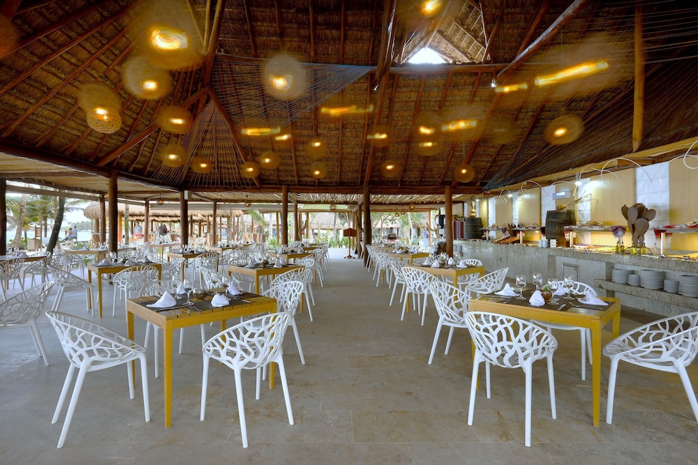 Grand Palladium Colonial Resort & Spa All Inclusive — Xetna, Quintana Roo