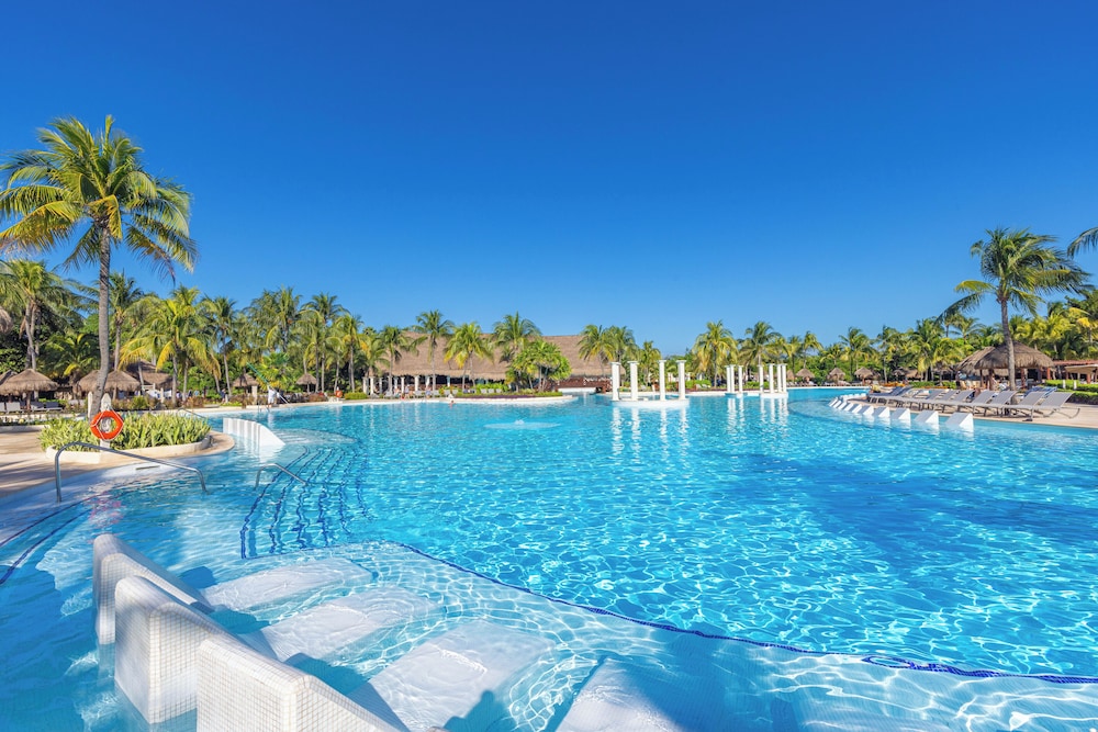 Grand Palladium Colonial Resort & Spa All Inclusive — Xetna, Quintana Roo