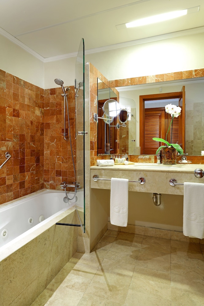 Grand Palladium Colonial Resort & Spa All Inclusive — Xetna, Quintana Roo