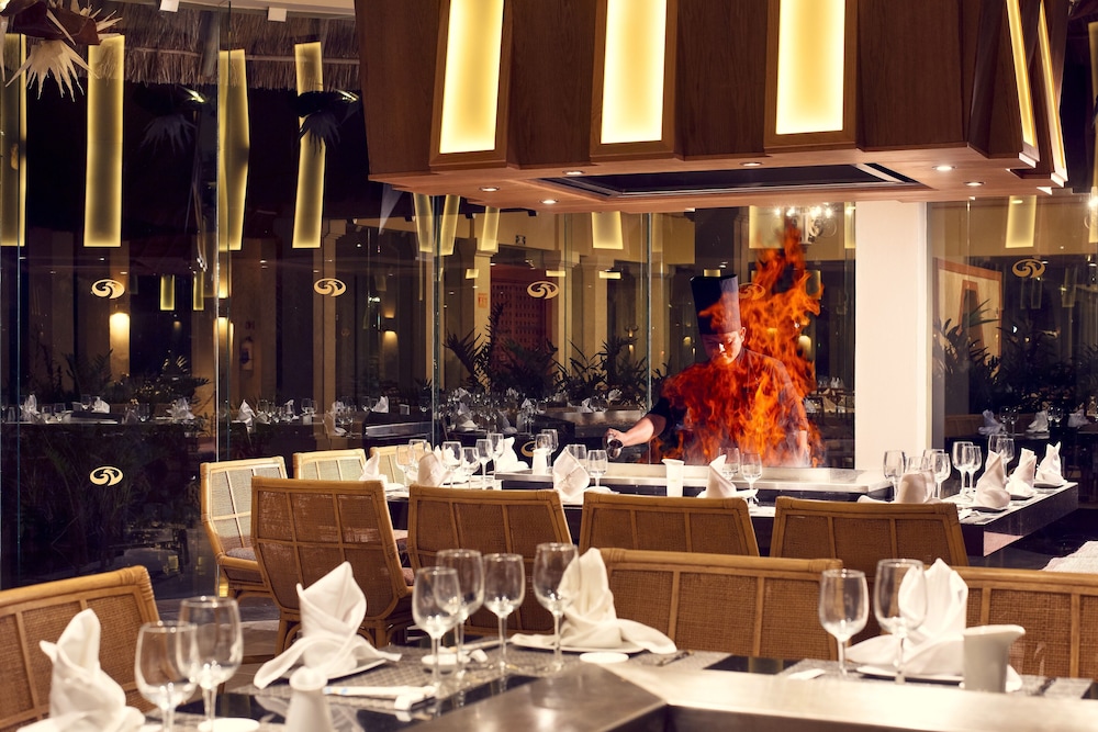 Grand Palladium Colonial Resort & Spa All Inclusive — Xetna, Quintana Roo