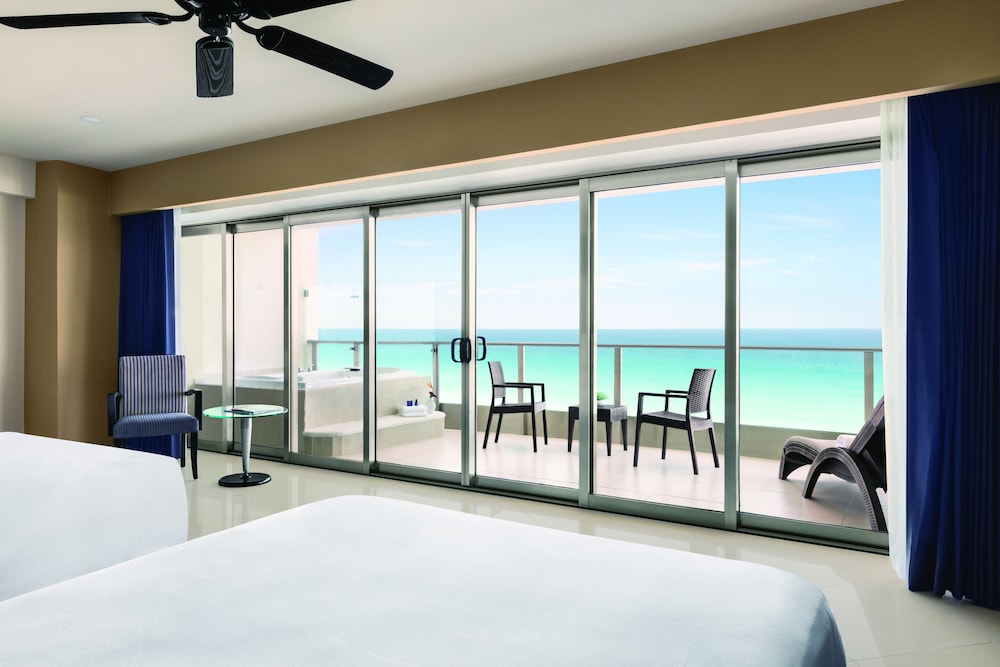 Seadust Cancún Beach Resort  All Inclusive — Hotel rooms in Cancun, Quintana Roo