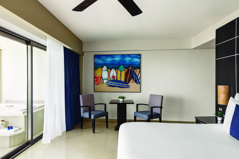 Seadust Cancún Beach Resort  All Inclusive — Hotel rooms in Cancun, Quintana Roo
