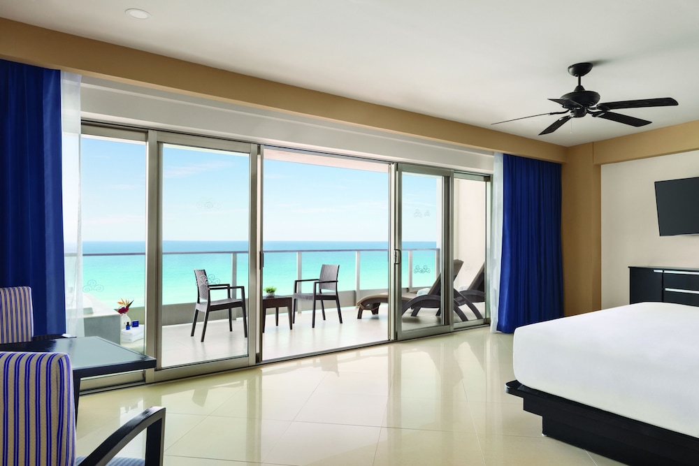 Seadust Cancún Beach Resort  All Inclusive — Hotel rooms in Cancun, Quintana Roo