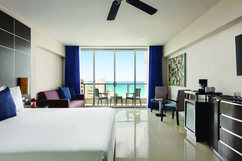 Seadust Cancún Beach Resort  All Inclusive — Hotel rooms in Cancun, Quintana Roo
