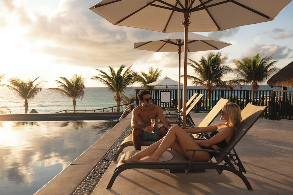 Seadust Cancún Beach Resort  All Inclusive — Swimming pool in Cancun, Quintana Roo