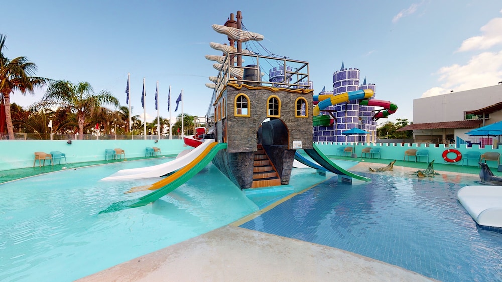Seadust Cancún Beach Resort  All Inclusive — Attractions for children in Cancun, Quintana Roo