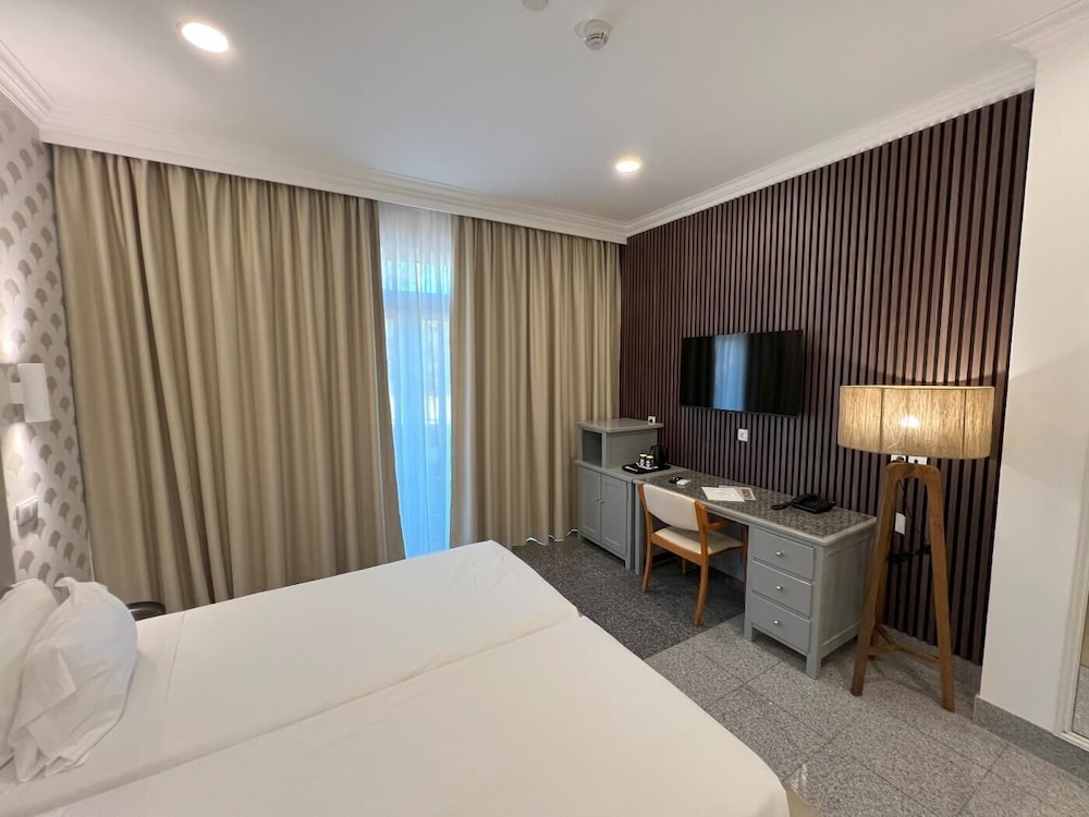 Hotel Maritur - Adults Only by Pierre & Vacances — Hotel rooms in Albufeira, Faro