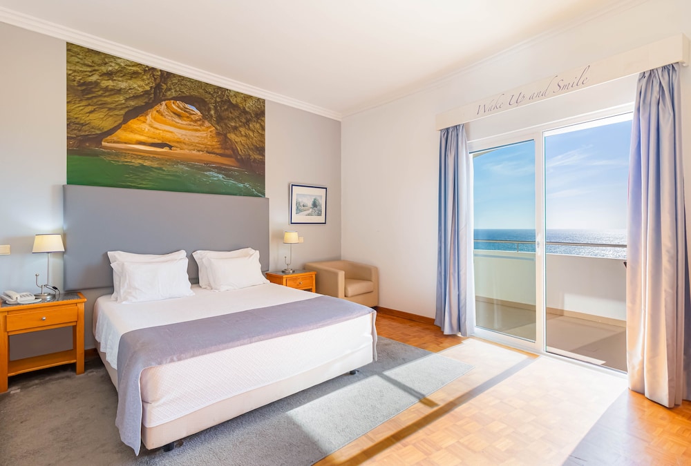 Hotel Maritur - Adults Only by Pierre & Vacances — Hotel rooms in Albufeira, Faro