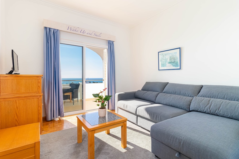 Hotel Maritur - Adults Only by Pierre & Vacances — Hotel rooms in Albufeira, Faro